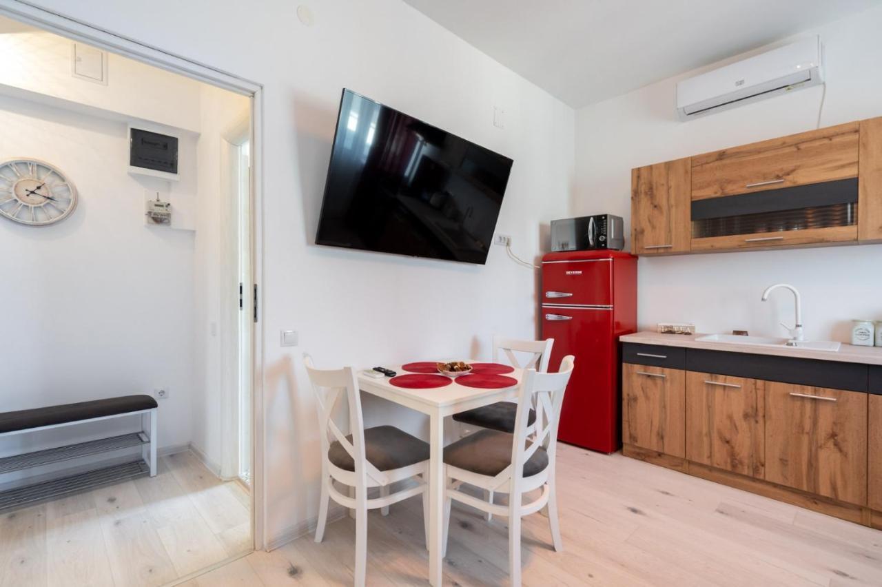 Spacious And Cozy Apartment In Central Bukurešť Exteriér fotografie