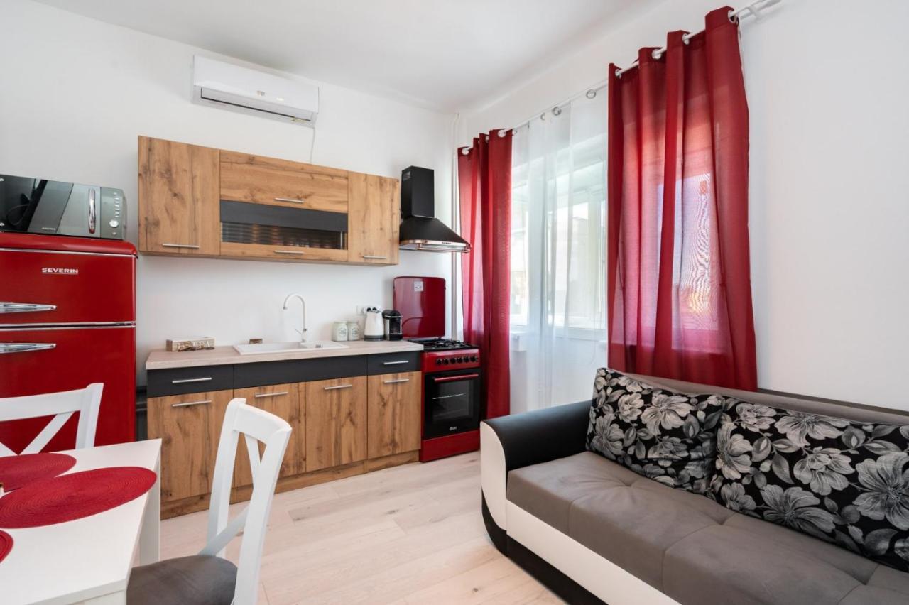 Spacious And Cozy Apartment In Central Bukurešť Exteriér fotografie